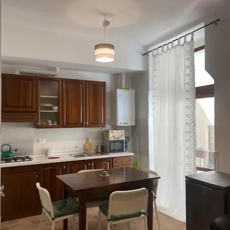 La Casa In Piazza Appartamento *